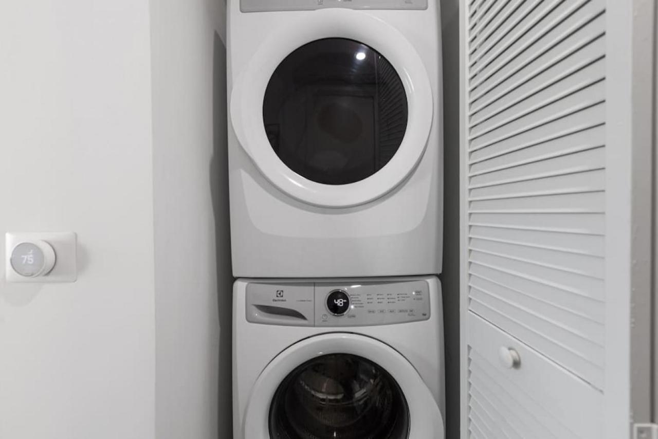 Corner Condo W/ Unrivaled Views 마이애미 외부 사진